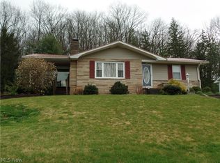 3496 N Terrace Dr NW, McConnelsville, OH 43756