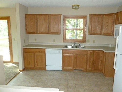 3rd image of 16410 Olivine St NW
