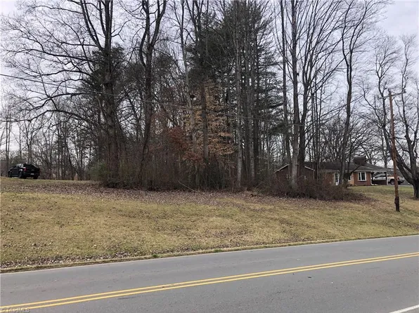 McBride Rd, Mount Airy, NC 27030