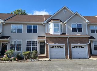 3 Reins Ct, Somerset, NJ 08873
