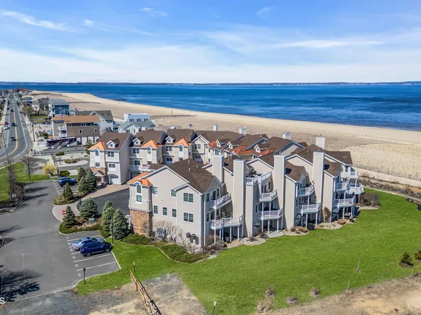 201 Gateway Court #1, Union Beach, NJ 07735