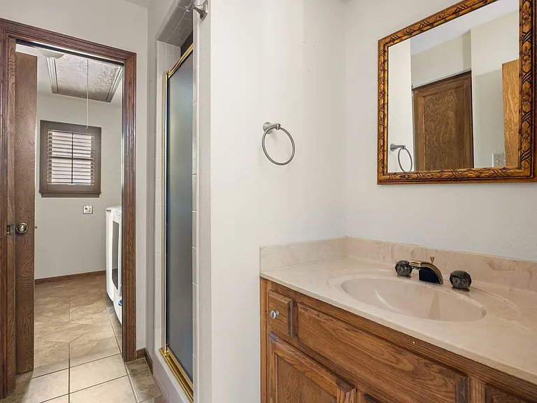 6007 Ivy Hills Dr — Photo 16