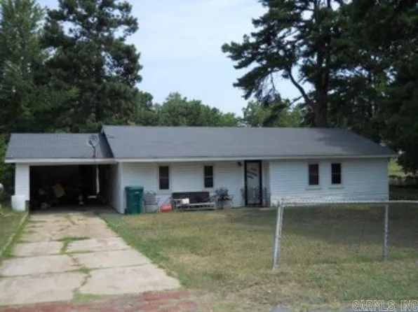 401 Cooper St, White Hall, AR 71602