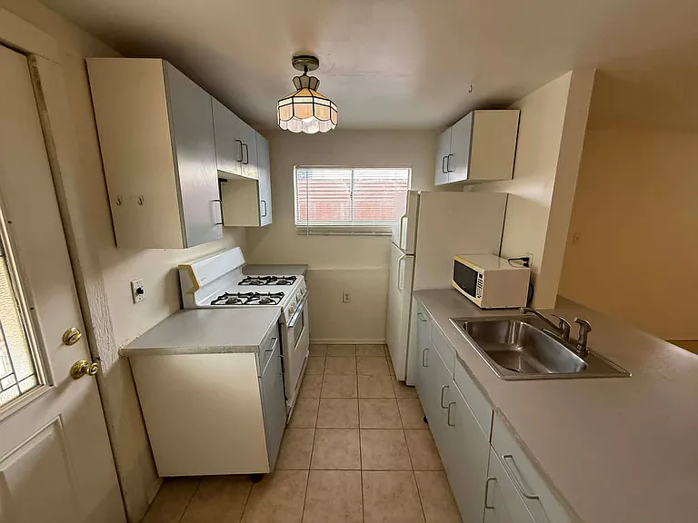 1137 E Adelaide Dr #2 — Photo 7