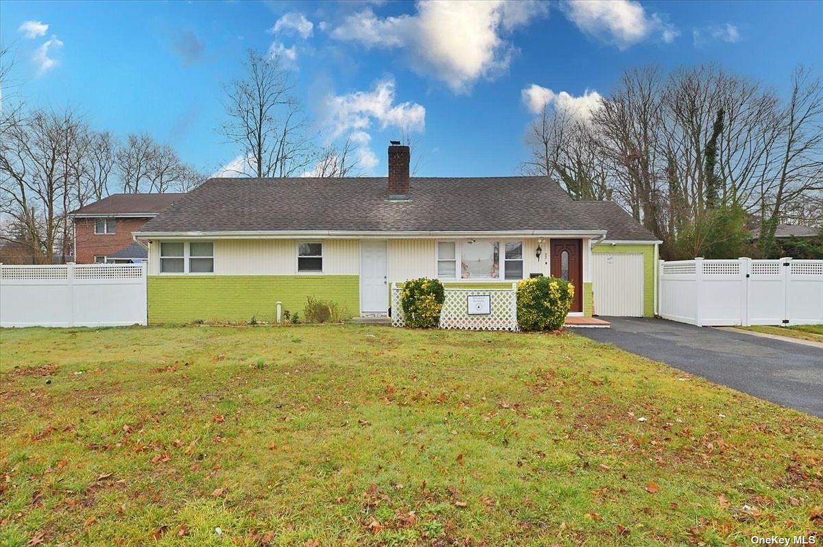 22 Grand Central Avenue, Amityville, NY 11701 Zillow