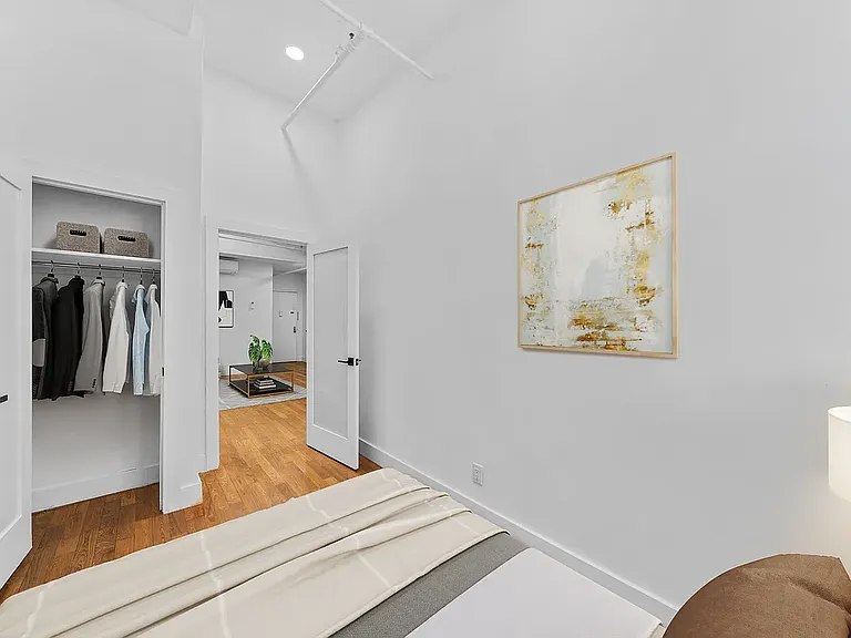 584 Myrtle Ave #1A — Photo 7