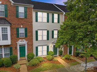 9732 Blossom Hill Dr, Huntersville, NC 28078