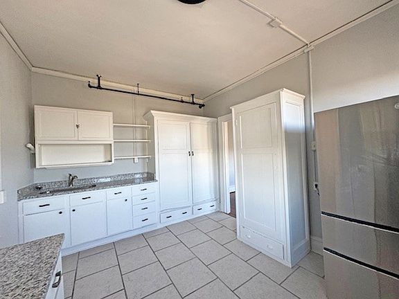 4th image of 420 Market St #32c9f5d52