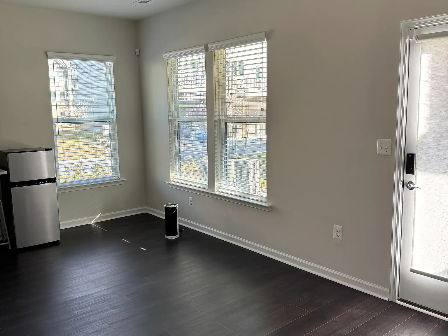 Studio, 248 sqft, $1,200 — Photo 2