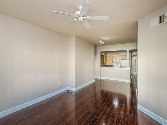4th image of 100 4th Ave S APT 329