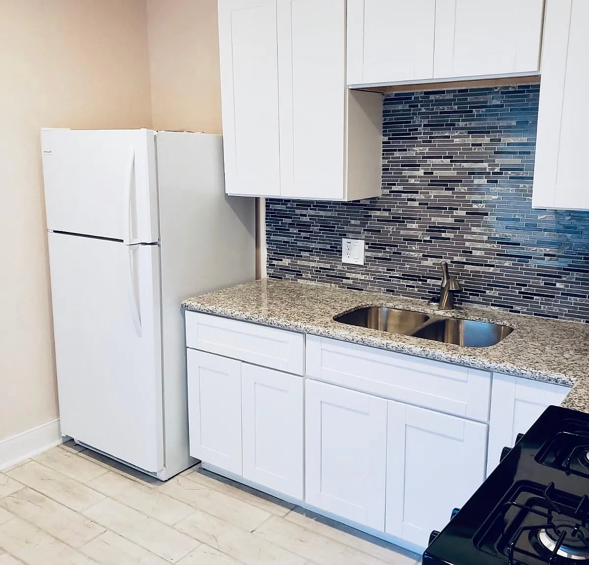 806 Kelley St — Photo 3