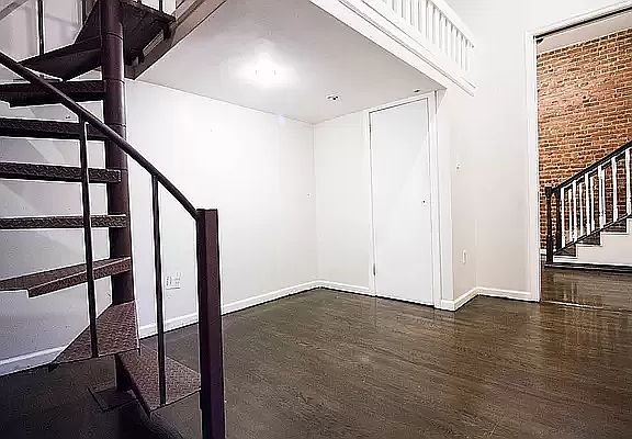 4th image of 469 Wilson Ave #1R