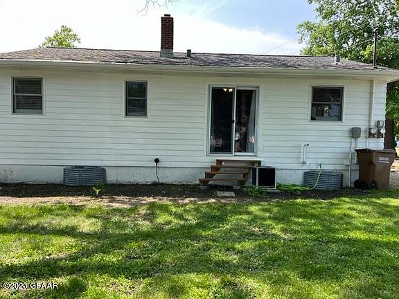 3rd image of 143 W Ramsey St
