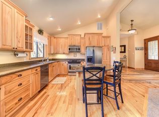 175 Barton Dr, Applegate, CA 95703