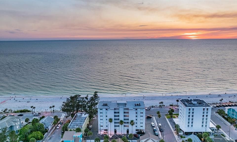 Beach House Of Pass Grille Condominiums 403 Gulf Way Saint Petersburg FL Zillow