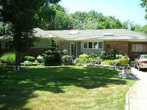 1st image of 54 West Dr