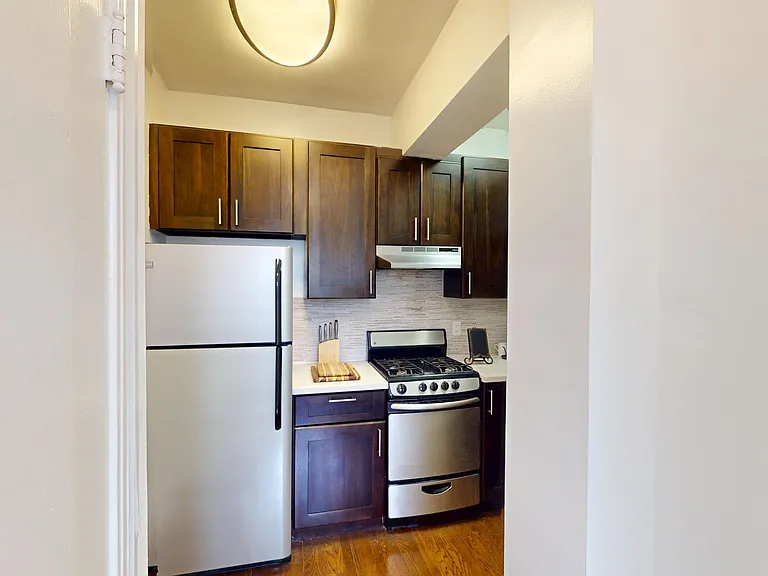 1520 Gough Street — Photo 32