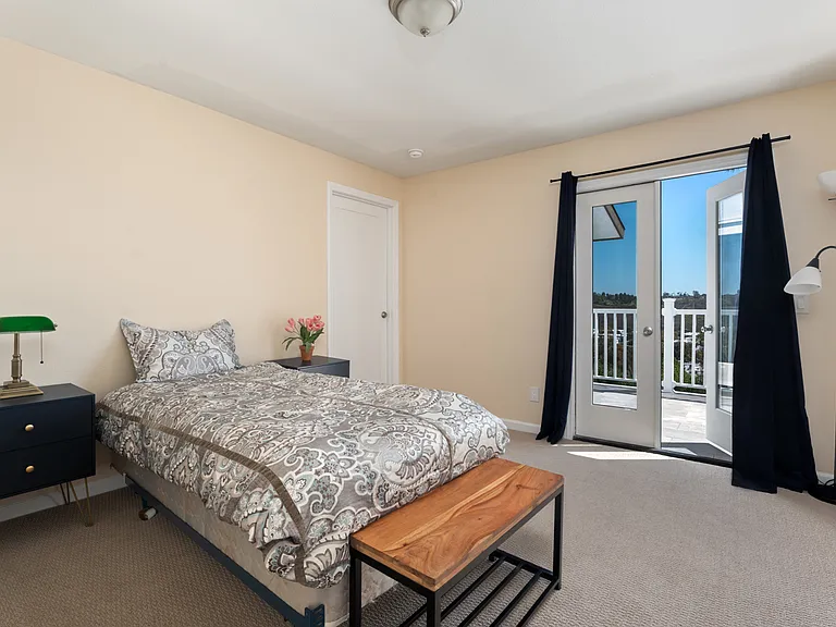3561 Voyager Ct — Photo 11