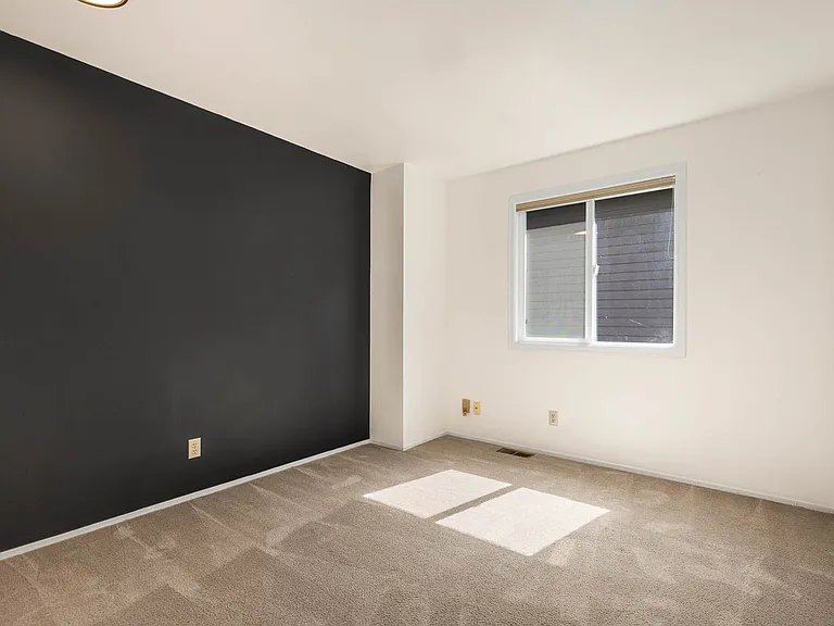 25806 SE 41st St — Photo 19