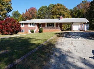 306 Fairforest Dr, Greenwood, SC 29646