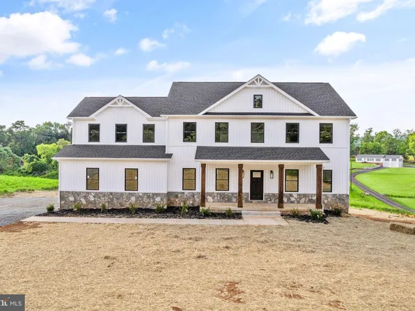 5377 Courtneys Corner Rd, Sumerduck, VA 22742