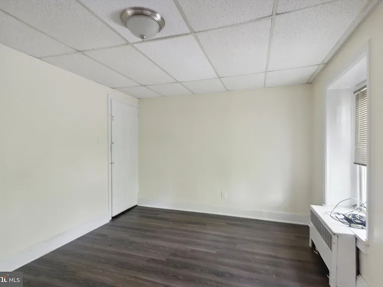 448 Krams Ave #3 — Photo 11