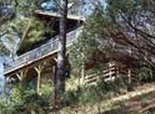 15483 Airport Rd, Nevada City, CA 95959