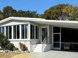 814 S Emerald Dr, Key Largo, FL 33037