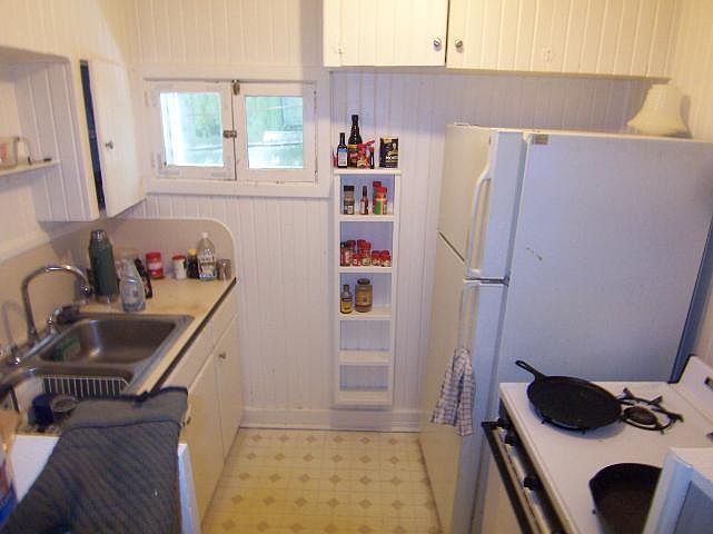 2nd image of 1316 Saint Mary St APT C