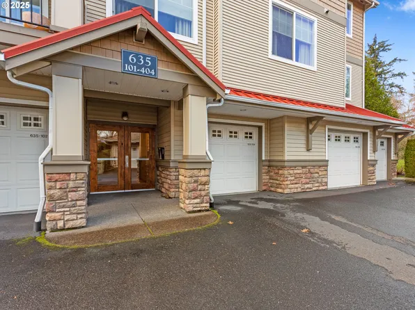 635 NW Lost Springs Ter Unit 104, Portland, OR 97229