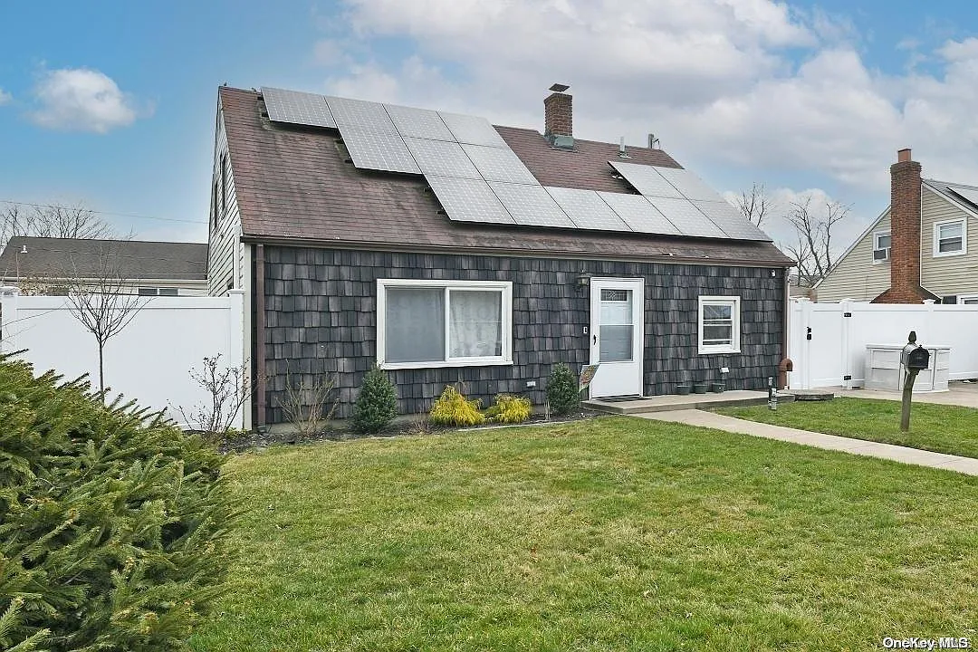 17 Surrey Lane photo 1