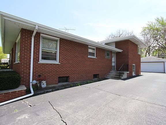 2nd image of 2825 Woodworth Pl