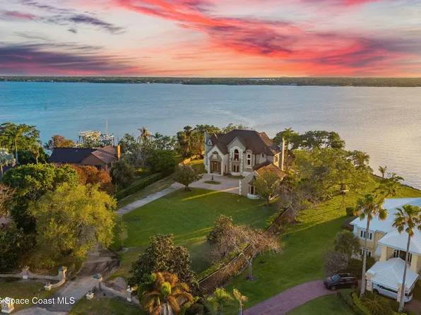 245 Stewart Dr, Merritt Island, FL 32952