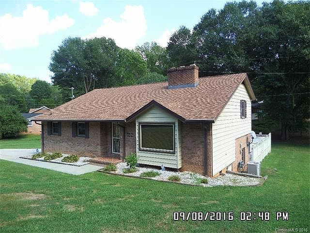 1st image of 2433 Wendy Ln