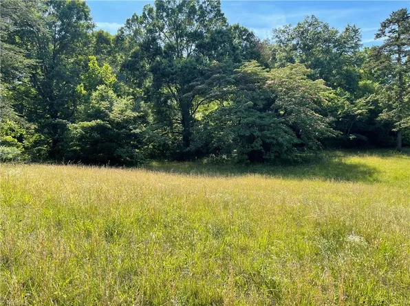 1308 White St, Lexington, NC 27295