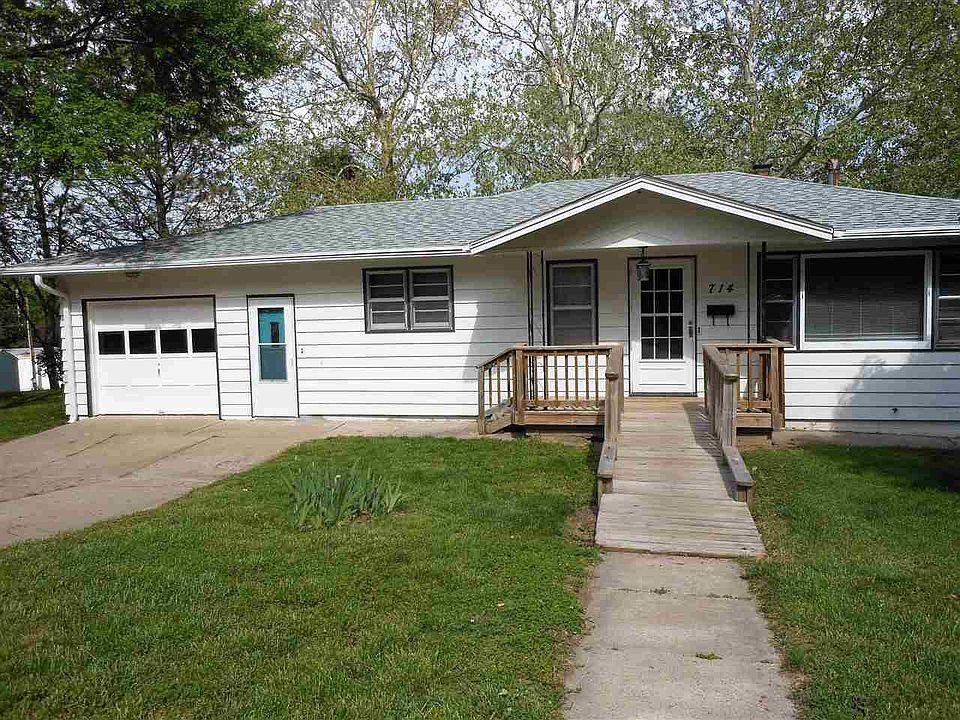 1st image of 714 N 15th St