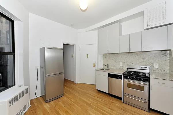 Rented by Aether Property Group | media 105