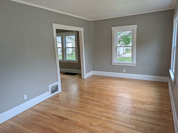 4th image of 618 Grand Ave