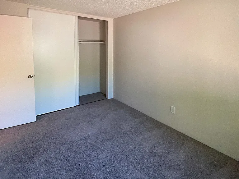 6106 SE Boise St — Photo 34