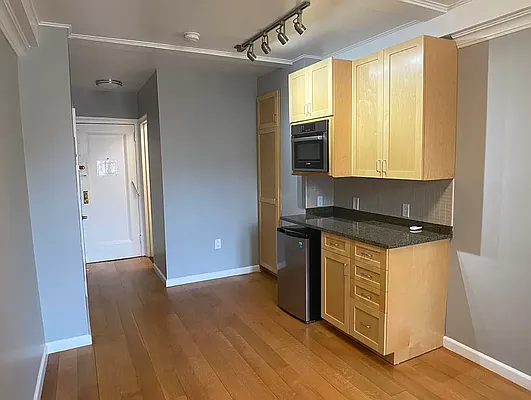 Rented by Tourma Realty LLC | media 14