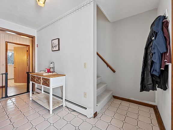 4th image of 273 Dow Road