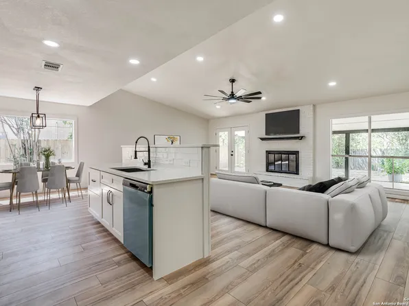 12825 INDEPENDENCE AVE, San Antonio, TX 78233