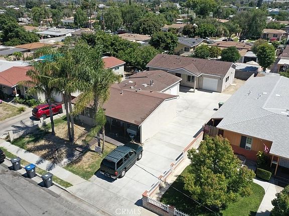 3rd image of 2302 W La Verne Ave