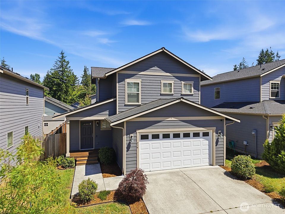 1st image of 714 SE Olga Circle