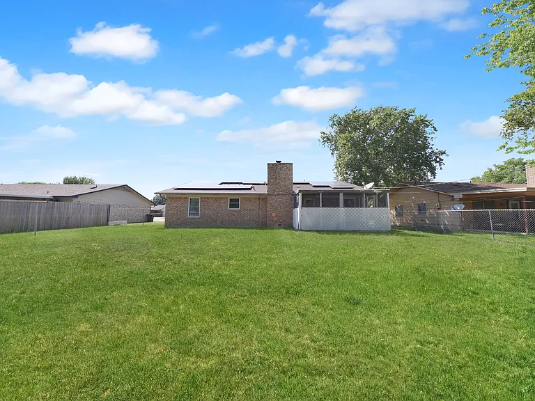 1804 Ruiz Dr — Photo 19