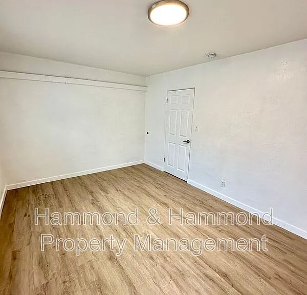 5854 Tujunga Ave #2 — Photo 16