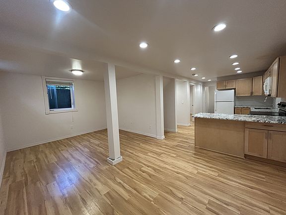 2nd image of 4408 SE 36th Pl Unit B