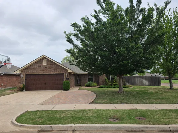 2801 Victoria Dr, Norman, OK 73072