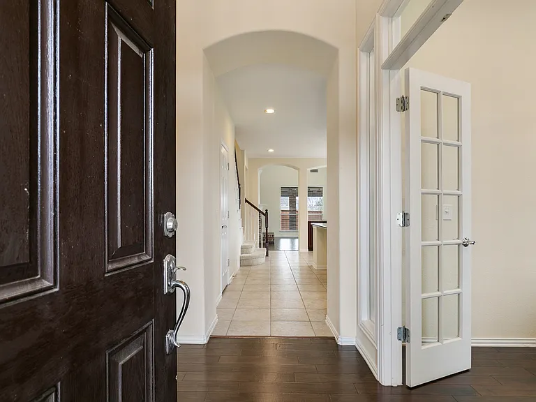 5128 Oceana Dr — Photo 5