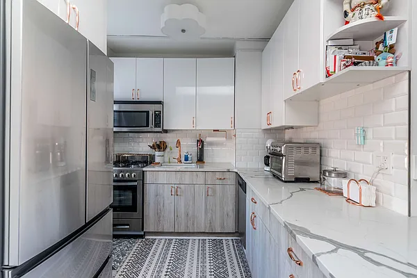 Sold by Keller Williams Realty Landmark | media 3